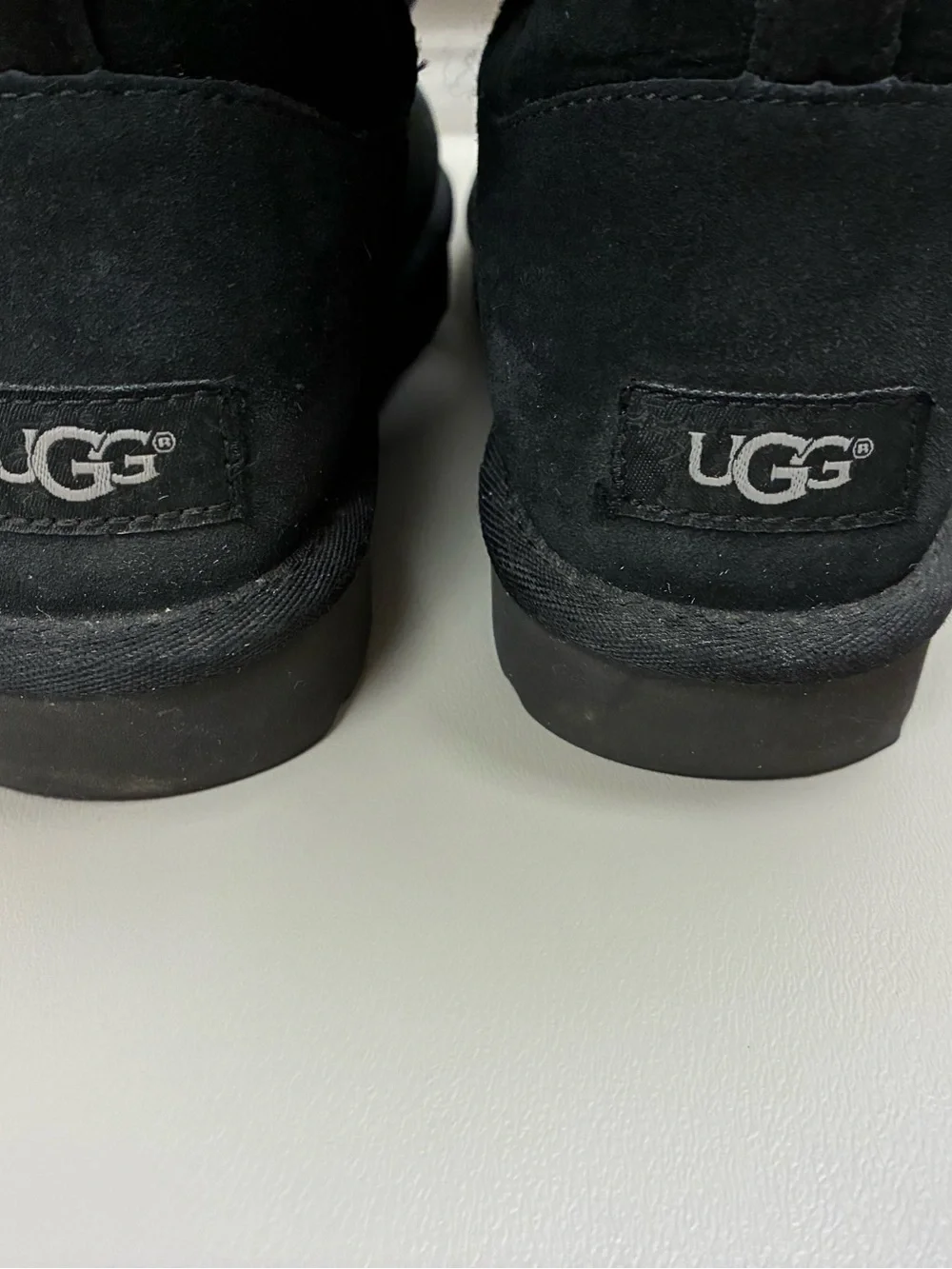 UGG Gita Bow Mini Black Boots Women’s Size 5